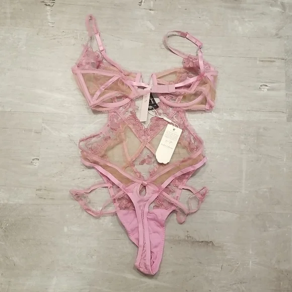 💕FOR LOVE AND LEMONS💕 Grace Bodysuit ~ Mauve Lace Medium M NWT - Picture 10 of 13